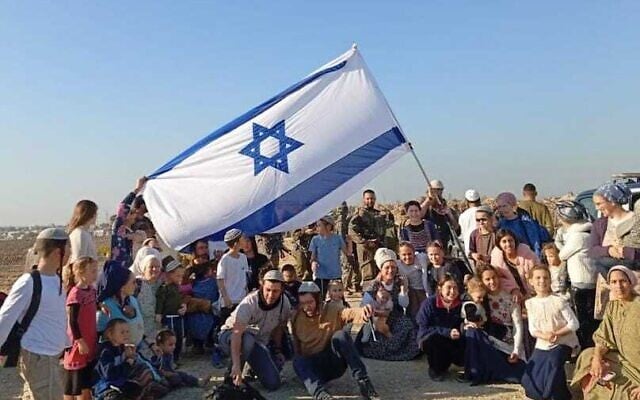 Settlers enter Gaza on December 18, 2025. (Nachala)