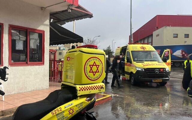 Paramedics arrive at the scene of a car ramming in northern Jerusalem, which left a police officer lightly injured, on December 28, 2025. (Magen David Adom) Paramedics arrive at the scene of a car ramming in northern Jerusalem, which left a police officer lightly injured, on December 28, 2025. (Magen David Adom)