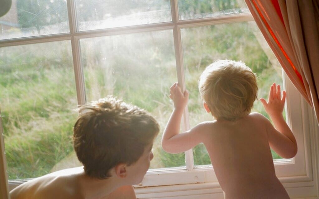 'Alex and Emil Look Out the Window,' exhibited in 'Face to Face,' December 4, 2025, to February 7, 2026 at Eilat Artists' Gallery (Michal Rubin)