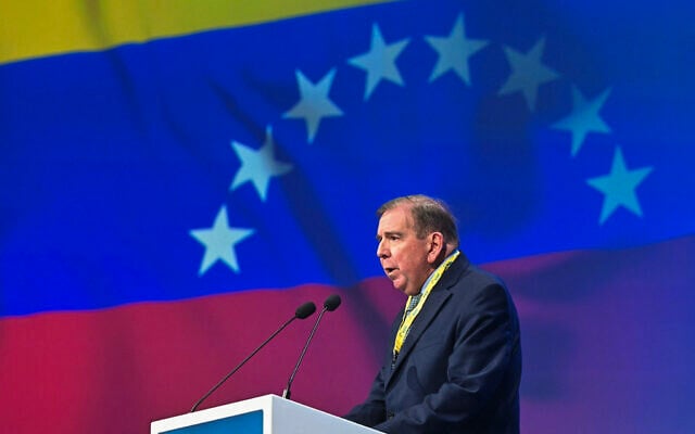 Venezuelan opposition leader Edmundo Gonzalez Urrutia delivers a speech during the European People's Party (EPP) congress in Valencia, on April 30, 2025. (JOSE JORDAN / AFP)