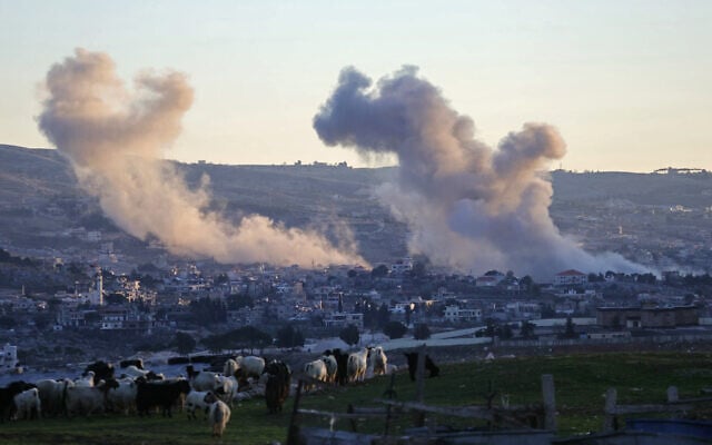 Smoke rises from the site of an Israeli airstrike that targeted the village of Sohmor, in southern Lebanon, on January 15, 2026. (Rabih DAHER / AFP)