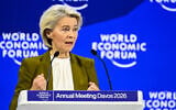 European Commission President Ursula von der Leyen gestures as she delivers a speech during the World Economic Forum (WEF) annual meeting in Davos on January 20, 2026. (Fabrice COFFRINI / AFP)