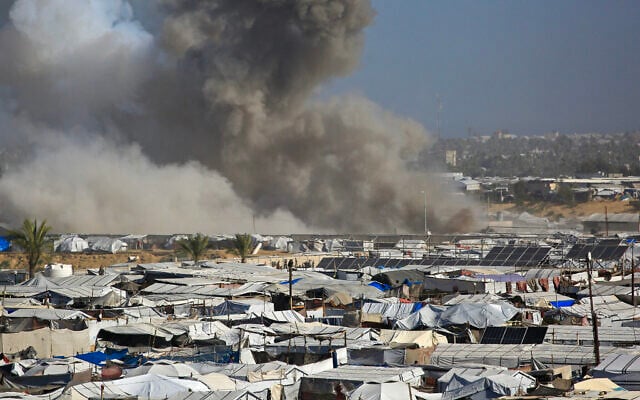 Smoke rises after an Israeli air strike in the west of Khan Younis, southern Gaza Strip on January 31, 2026. (Bashar Taleb / AFP) Smoke rises after an Israeli air strike in the west of Khan Younis, southern Gaza Strip on January 31, 2026. (Bashar Taleb / AFP)