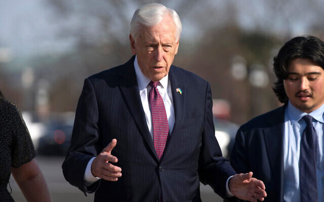 US House Representative Steny Hoyer leaves after speaking at the Capitol, January 8, 2026, in Washington. (AP Photo/Mark Schiefelbein) US House Representative Steny Hoyer leaves after speaking at the Capitol, January 8, 2026, in Washington. (AP Photo/Mark Schiefelbein)