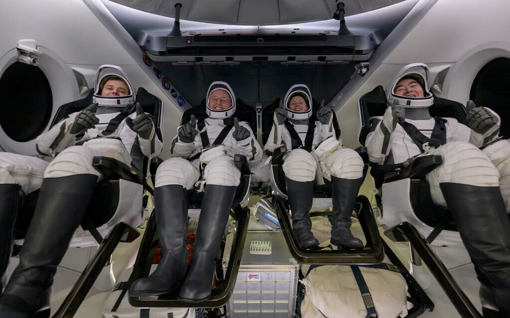 Ailing astronaut returns to Earth early in NASA’s first medical evacuation