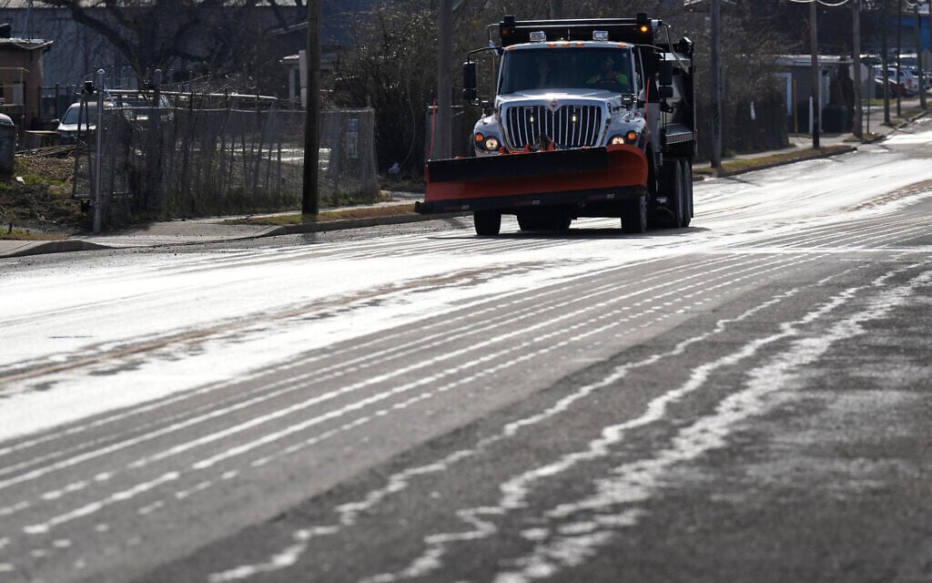 Tens of millions across US brace for massive winter storm, heavy snow, freezing rain