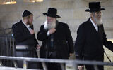 Agudat Yisrael head Yitzhak Goldknopf arrives for a meeting being held by the faction's rabbinic leadership on the Haredi draft exemption bill, in Jerusalem on January 7, 2026. (Chaim Goldberg/Flash90)