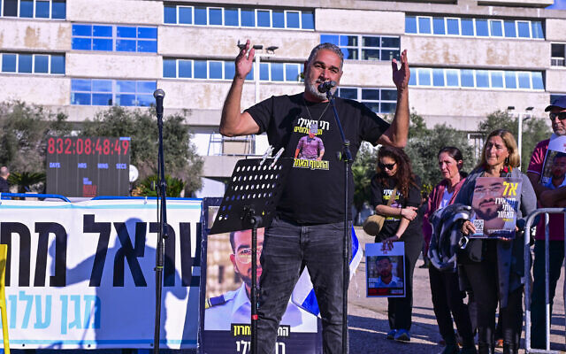 File: Itzik Gvili calling for the return of his son, Master Sgt. Ran Gvili, whose body remains in Gaza, at a Shabbat service at Hostages Square in Tel Aviv, on January 16, 2026 (Avshalom Sassoni/Flash90) File: Itzik Gvili calling for the return of his son, Master Sgt. Ran Gvili, whose body remains in Gaza, at a Shabbat service at Hostages Square in Tel Aviv, on January 16, 2026 (Avshalom Sassoni/Flash90)