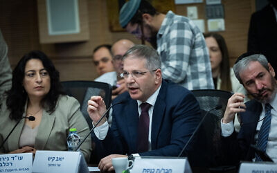 Education Minister Yoav Kisch attends a joint meeting of the Education, Culture and Sports Committee, the Welfare Committee, and the Committee on the Rights of the Child at the Knesset in Jerusalem, January 26, 2026. (Yonatan Sindel/Flash90)