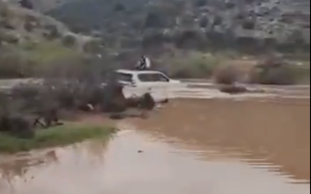 4 people and horse safe after getting caught in floods, rescuers say