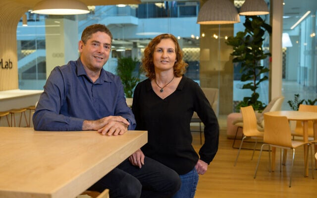Prof. Eran Elinav, left, of Weizmann Institute of Science and Prof. Hila Elinav, head of the Hadassah AIDS Center in Jerusalem. (Courtesy)