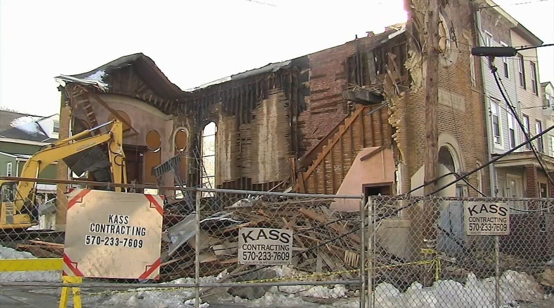 Defunct synagogue from once-proud community collapses in Pennsylvania coal region