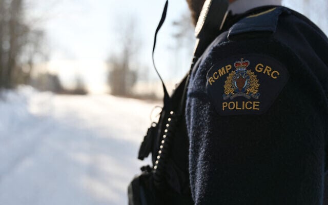 Royal Canadian Mounted Police Corporal Keven Rouleau patrols along the Canada-US border, near the border town of Stanstead, Quebec, Canada, on January 30, 2025. (Daphné LEMELIN / AFP) Royal Canadian Mounted Police Corporal Keven Rouleau patrols along the Canada-US border, near the border town of Stanstead, Quebec, Canada, on January 30, 2025. (Daphné LEMELIN / AFP)