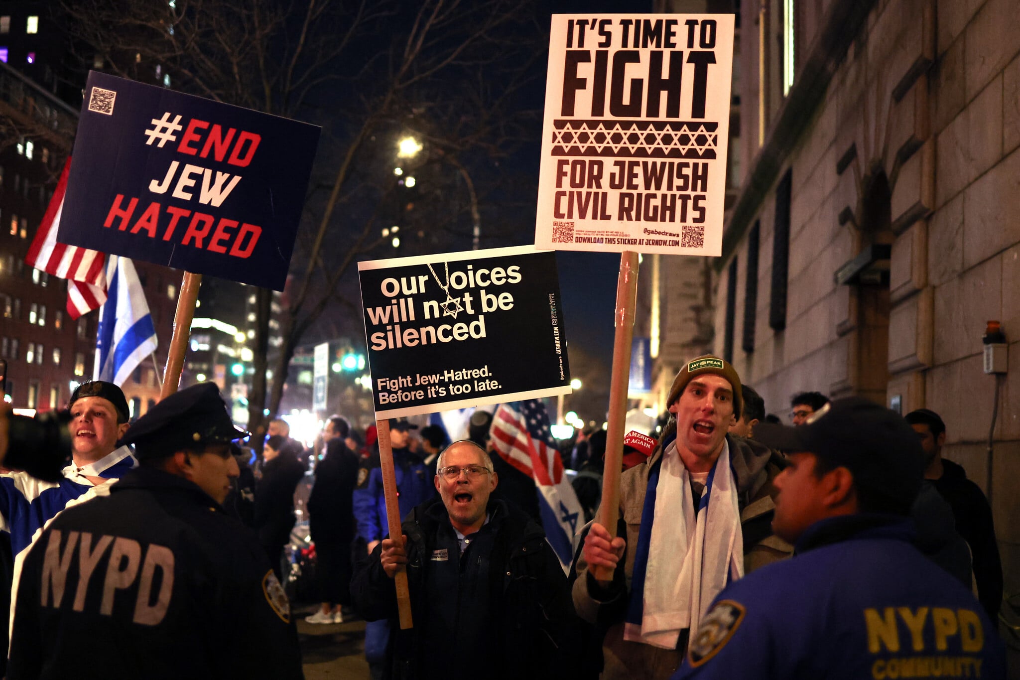 Nearly one in three US Jews reported being targeted by antisemitism in 2025, survey finds