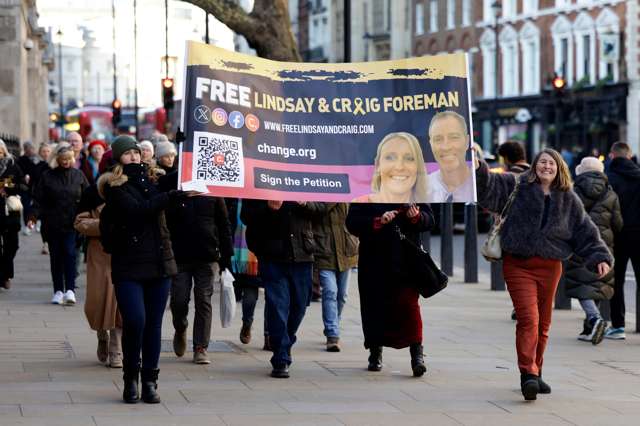Iran sentences British couple to 10 years in prison on espionage claims