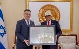 Somaliland President Abdirahman Abdullahi Mohamed (right) posing for a photograph with Foreign Minister Gideon Saar at the Presidential Palace in Hargeisa, Somaliland, January 6, 2026. (Somaliland Presidential Office / AFP)
