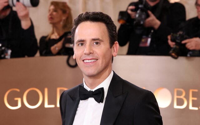 Oz Pearlman attends the 83rd Annual Golden Globe Awards at The Beverly Hilton on January 11, 2026 in Beverly Hills, California. (Monica Schipper/Getty Images/AFP) Oz Pearlman attends the 83rd Annual Golden Globe Awards at The Beverly Hilton on January 11, 2026 in Beverly Hills, California. (Monica Schipper/Getty Images/AFP)