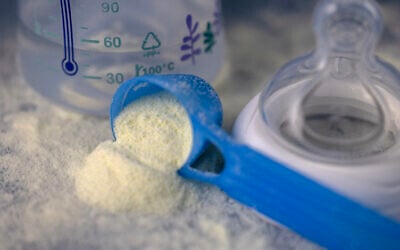 Illustrative photo of infant milk formula in Quimper, western France January 29, 2026. (Fred TANNEAU / AFP)