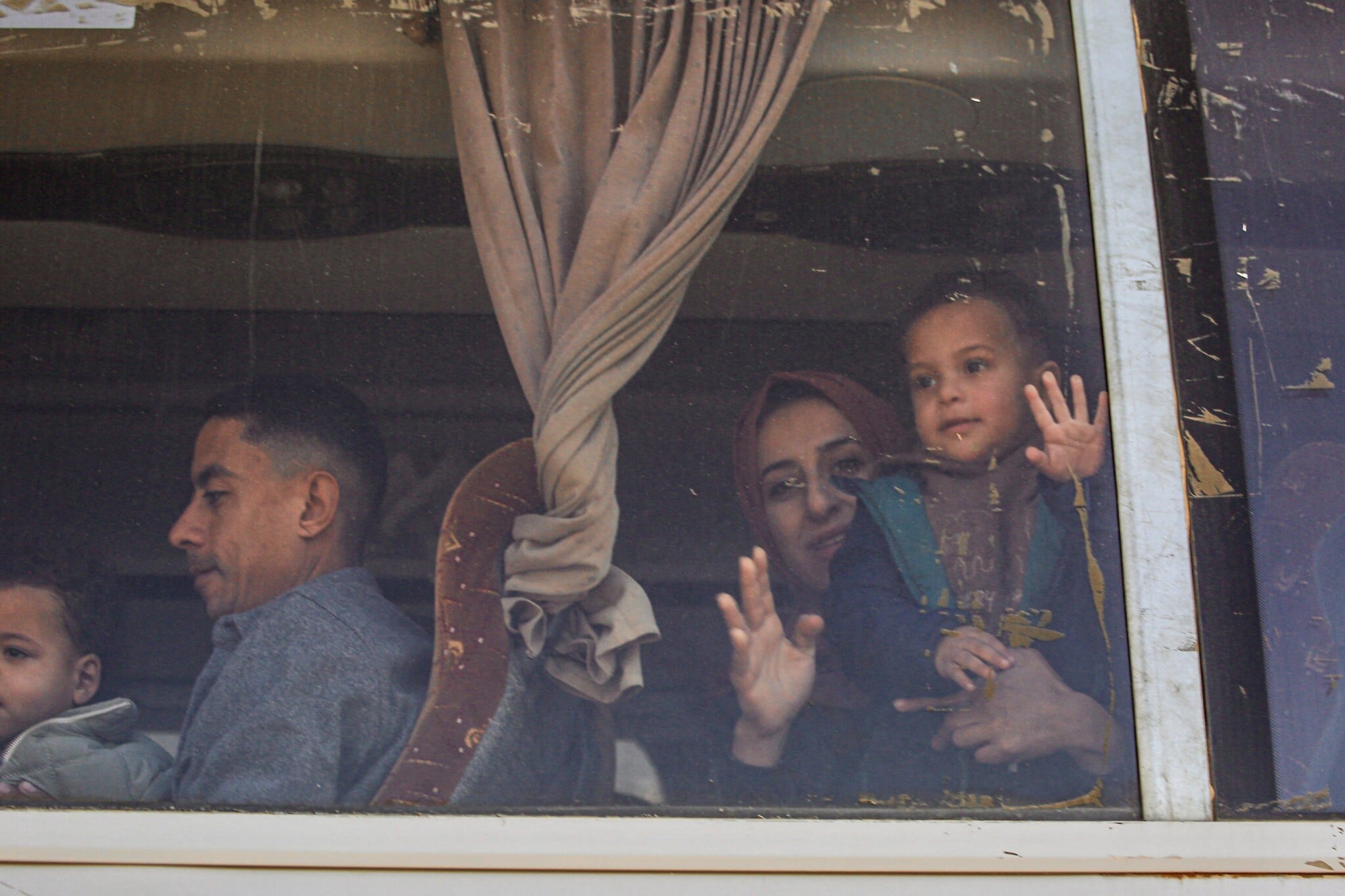 12 people let into Gaza from Egypt, of 42 who tried, on day 1 of Rafah opening – report