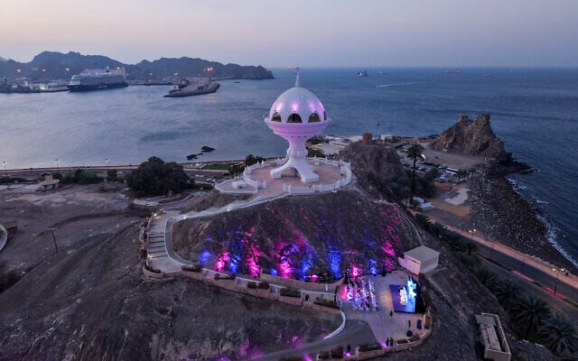 Round of US-Iran indirect talks in Oman held amid war fears appears to end