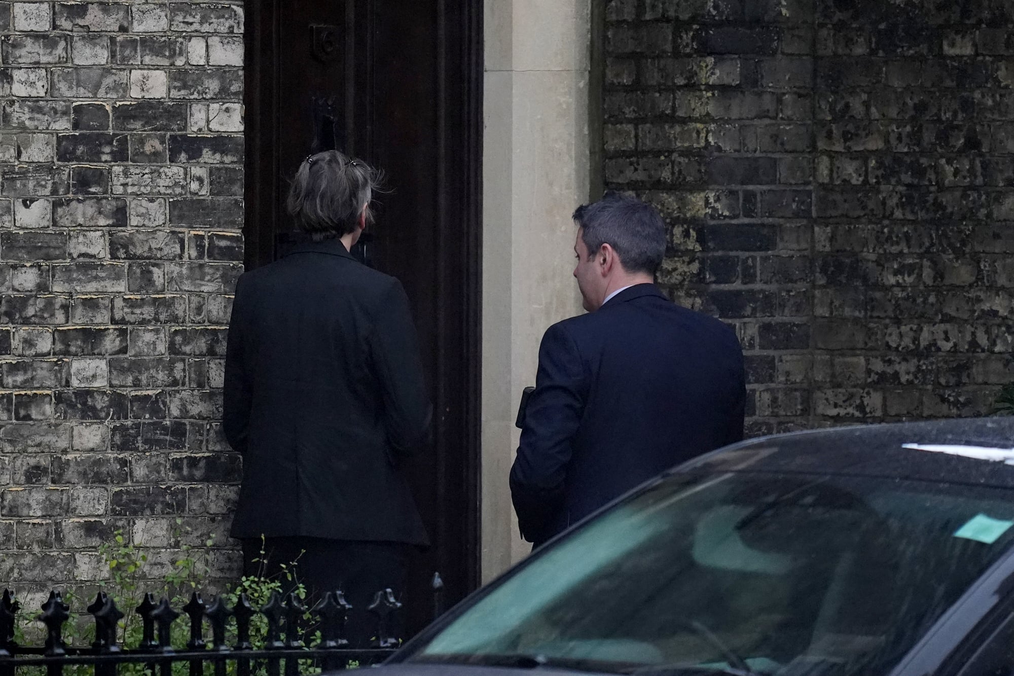 UK police raid two properties linked to Mandelson as part of Epstein probe