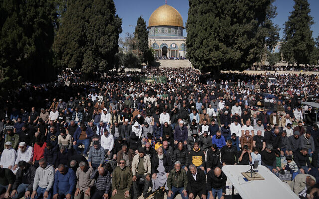 Muslim worshippers offer prayer on the first Friday of the holy month of Ramadan at the Al-Aqsa Mosque compound, on the Temple Mount, in Jerusalem's Old City, on February 20, 2026. (AP Photo/Mahmoud Illean) Muslim worshippers offer prayer on the first Friday of the holy month of Ramadan at the Al-Aqsa Mosque compound, on the Temple Mount, in Jerusalem's Old City, on February 20, 2026. (AP Photo/Mahmoud Illean)