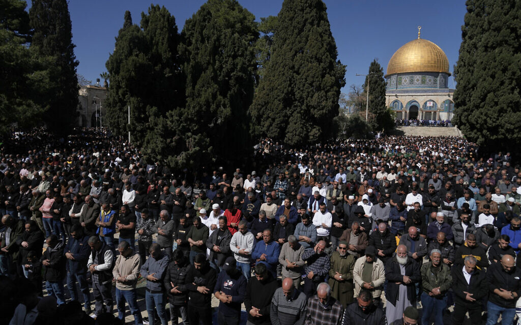 Muslim worshippers offer prayer on the first Friday of the holy month of Ramadan at the Al-Aqsa Mosque compound, on the Temple Mount, in Jerusalem's Old City, on February 20, 2026. (AP Photo/Mahmoud Illean) Muslim worshippers offer prayer on the first Friday of the holy month of Ramadan at the Al-Aqsa Mosque compound, on the Temple Mount, in Jerusalem's Old City, on February 20, 2026. (AP Photo/Mahmoud Illean)