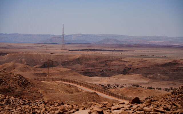 An illustrative photo of the Israel-Egypt border, September 9, 2025. (Yaniv Nadav/Flash90)