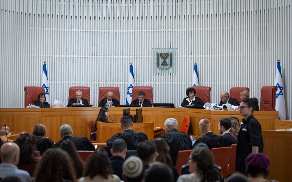 High Court of Justice President Isaac Amit and other justices hold a hearing on petitions regarding egalitarian prayer at the Western Wall, on February 17, 2026. (Chaim Goldberg/Flash90)