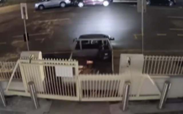A vehicle rams into the gates of Brisbane Synagogue in Queensland, Australia, February 20, 2026. (Screenshot/X; used in accordance with Clause 27a of the Copyright Law) A vehicle rams into the gates of Brisbane Synagogue in Queensland, Australia, February 20, 2026. (Screenshot/X; used in accordance with Clause 27a of the Copyright Law)