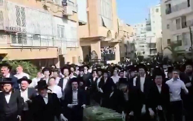 The mob that chased two female soldiers in Bnei Brak on February 15, 2026 (Screen grab/David Keshet/X) The mob that chased two female soldiers in Bnei Brak on February 15, 2026 (Screen grab/David Keshet/X)