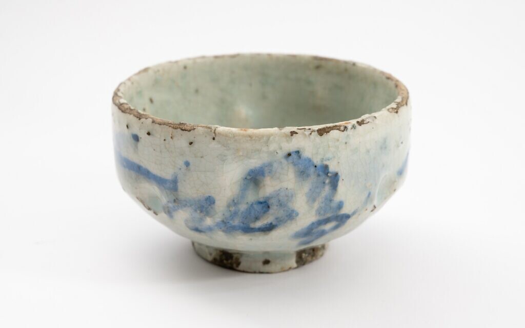 A 19th century piece of pottery from the Tikotin collection, at Tikotin Museum's 'From Dao to Dō – Spirit of the Way' through May 31, 2026 (Jeni Katzner)