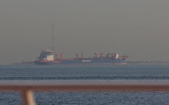 An oil tanker offshore in Dubai on March 1, 2026. (Fadel SENNA / AFP) An oil tanker offshore in Dubai on March 1, 2026. (Fadel SENNA / AFP)
