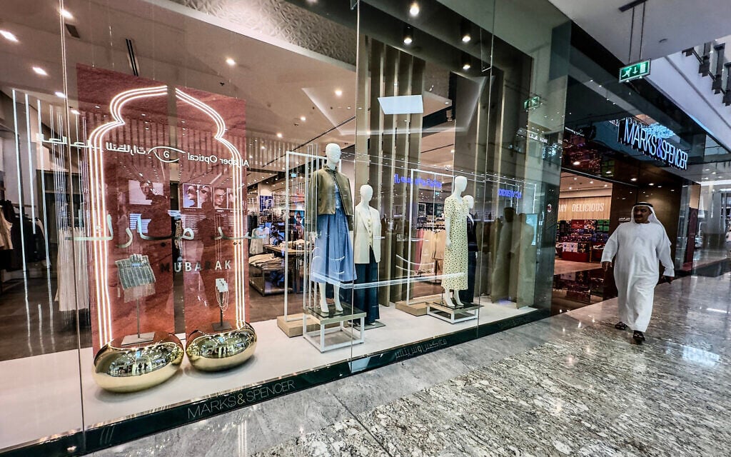 Dubai enlisting businesses to help keep it a tourism and finance hub after Iran war