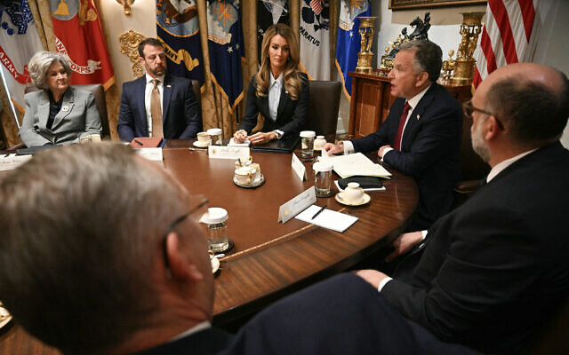 US special envoy Steve Witkoff (2R) speaks during a cabinet meeting as, from L-R, White House Chief of Staff Susie Wiles, US Secretary of Homeland Security Markwayne Mullin, and Homeland Security Secretary Markwayne Mullin look on in the Cabinet Room of the White House in Washington, DC, on March 26, 2026. (Jim WATSON / AFP)