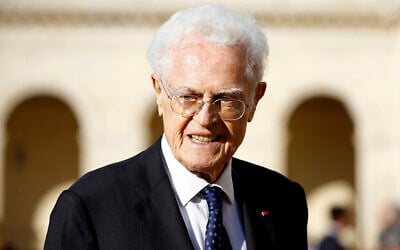 French politician Lionel Jospin attends a national tribute to late French historian and former Permanent Secretary of the Academie Francaise Helene Carrere d'Encausse at the Hotel des Invalides in Paris, France, October 3, 2023. (Sarah Meyssonnier/Pool via AP)