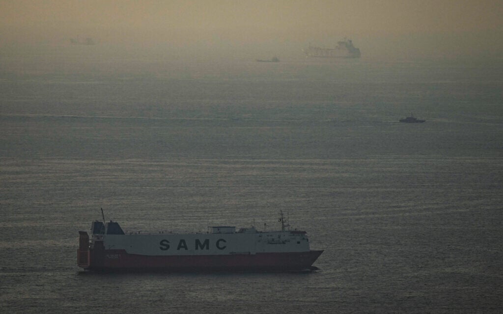 Trump threatens to ‘obliterate’ Iran’s power plants if Strait of Hormuz remains shut