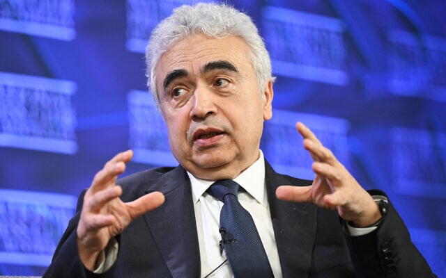 International Energy Agency Executive Director Fatih Birol speaks at the National Press Club in Canberra, Australia, Monday, March 23, 2026. (Lukas Coch/AAP Image via AP)