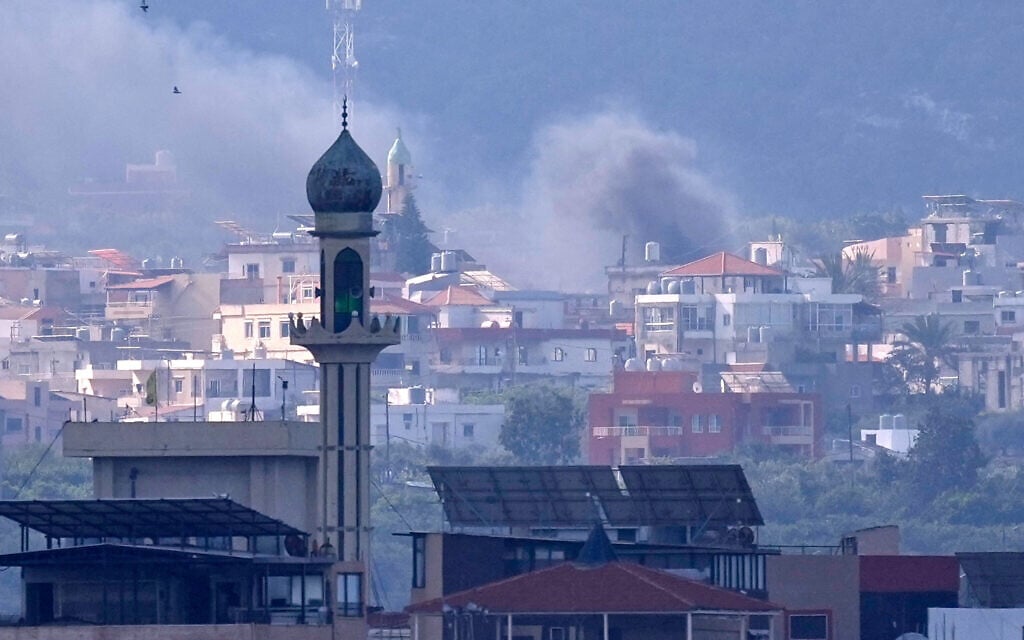 Smoke rising from an Israeli airstrike that hit Qlaileh village, seen from Tyre city, south Lebanon, March 27, 2026. (AP Photo/Hussein Malla) Smoke rising from an Israeli airstrike that hit Qlaileh village, seen from Tyre city, south Lebanon, March 27, 2026. (AP Photo/Hussein Malla)