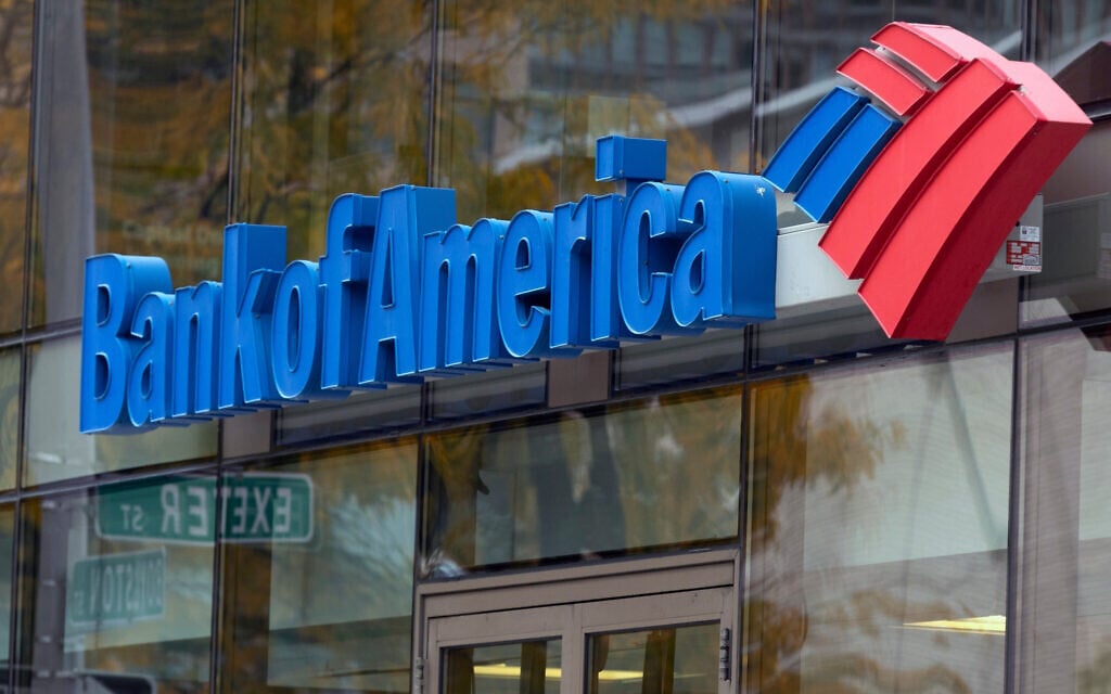 Paris cops thwart suspected terrorist bombing near Bank of America