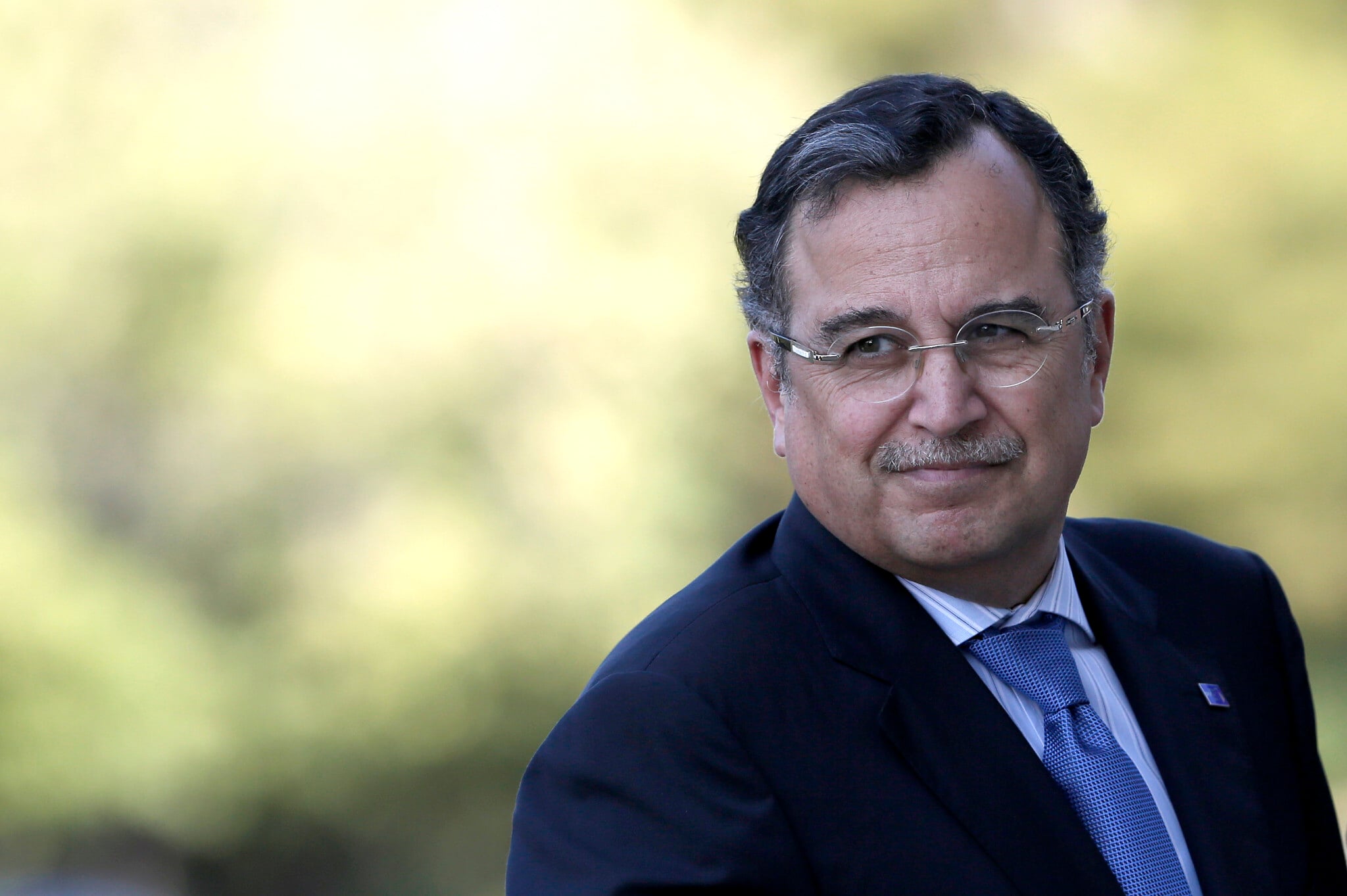 Arab League appoints Egyptian diplomat Nabil Fahmy as its secretary general.
