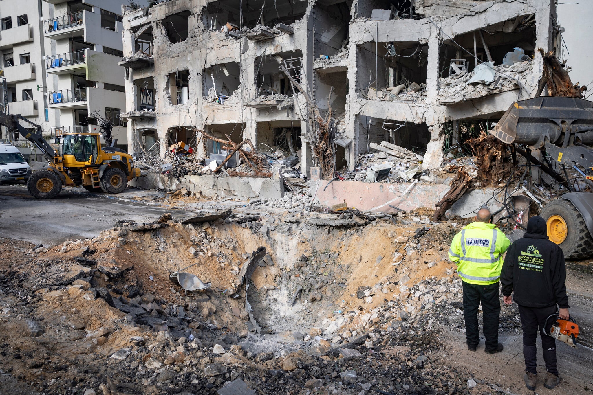 Trump threatens Iran with force ‘never seen before’ as missiles bombard Israel for second day