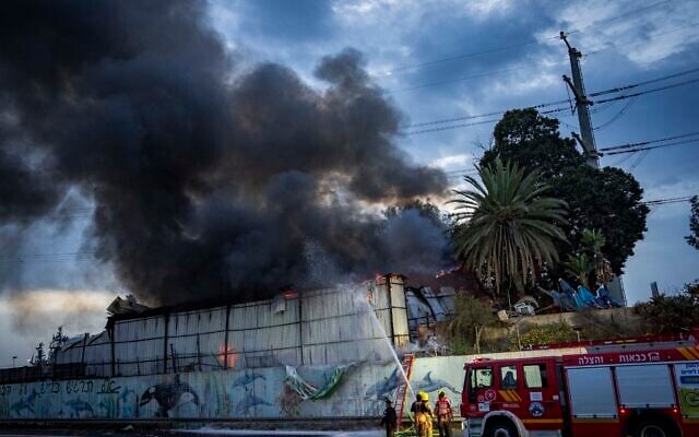 Iranian cluster bombs cause damage but no injuries at multiple sites in central Israel  www.timesofisrael.com
