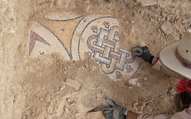On the trail of Lawrence of Arabia 1400-year-old church found in the Negev