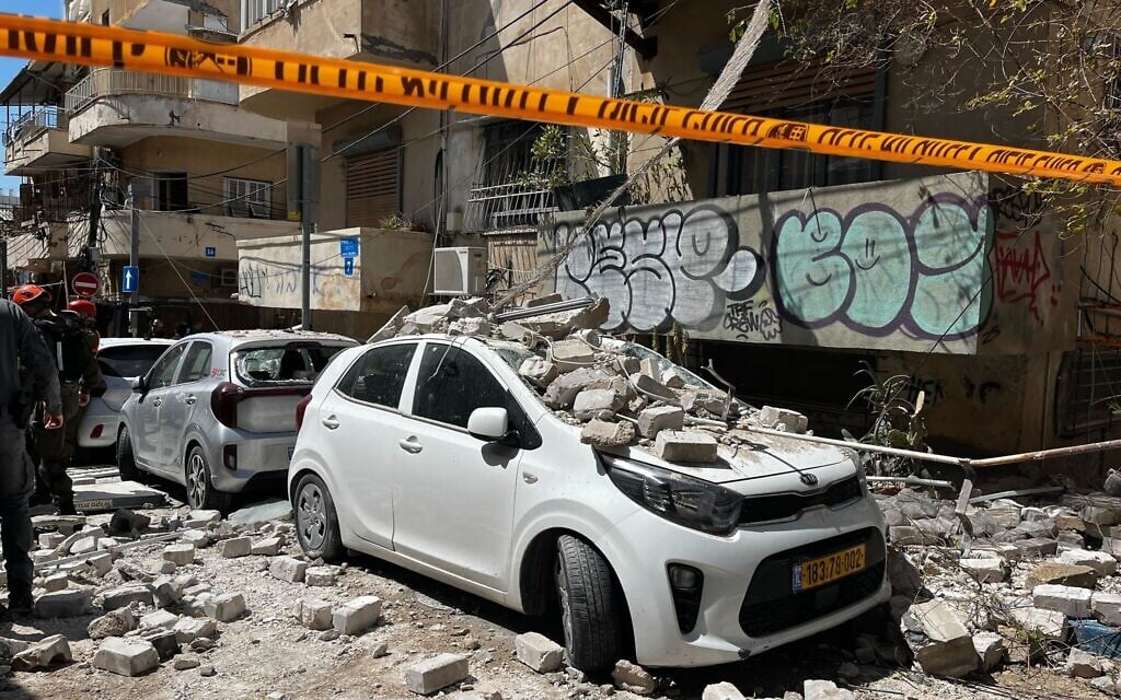 Several hurt in cluster bomb attack around Tel Aviv; Iran threatens to ‘irreversibly’ destroy energy sites