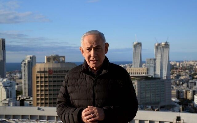Prime Minister Benjamin Netanyahu speaks from IDF HQ in Tel Aviv on March 1, 2026. (Avi Ohayon/GPO)