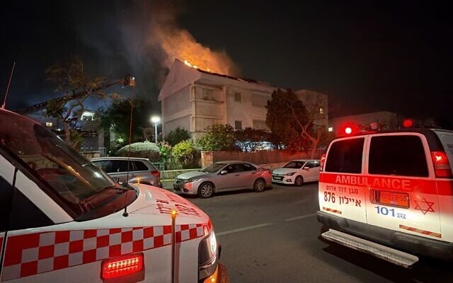 The scene of an impact from an Iran missile attack in Shoham on March 13, 2026. (Magen David Adom) The scene of an impact from an Iran missile attack in Shoham on March 13, 2026. (Magen David Adom)