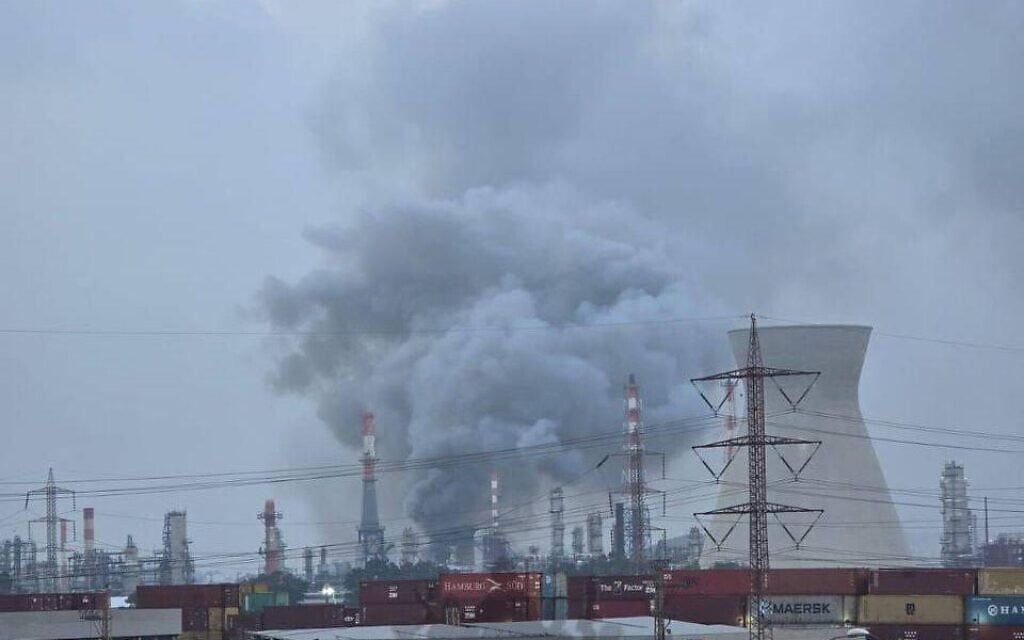 Footage of an Iran missile impact at the Haifa oil refinery on March 19, 2026. (Screen capture/X; used in accordance with clause 27a of the copyright law) Footage of an Iran missile impact at the Haifa oil refinery on March 19, 2026. (Screen capture/X; used in accordance with clause 27a of the copyright law)