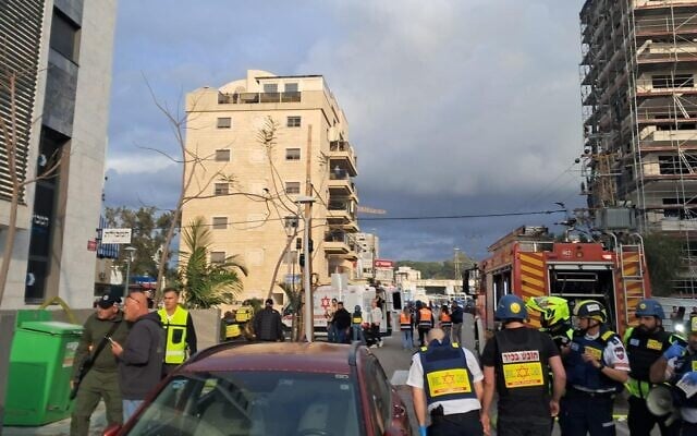 First responders at the scene of a Hezbollah rocket attack on Nahariya, March 26, 2026. (MDA)