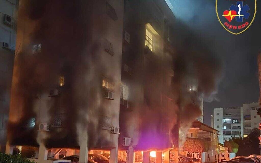 The scene after an Iranian missile attack in Petah Tikva, early on March 18, 2026. (Hatzalah Petah Tikva)